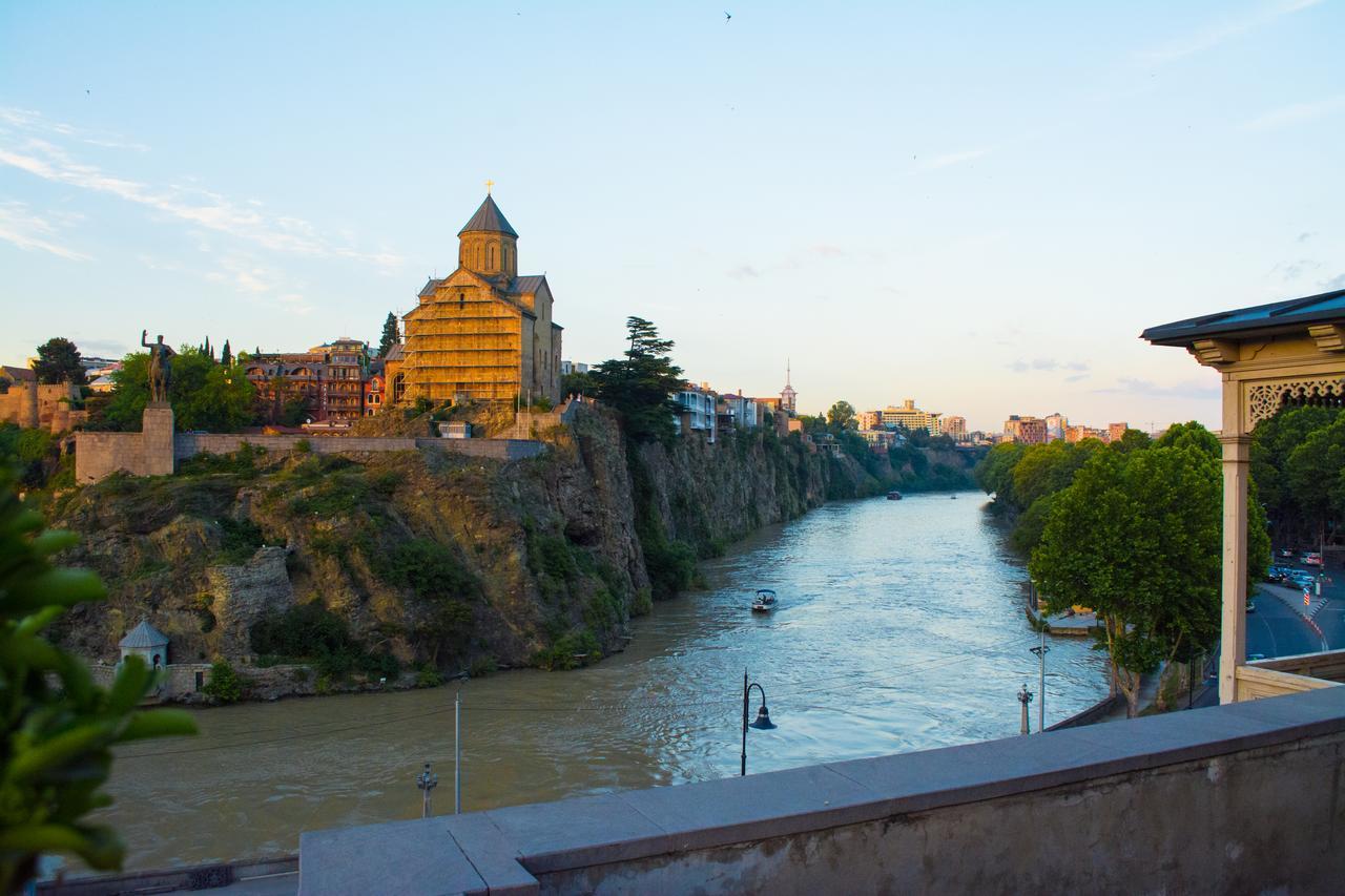 Hotel Elesa Tbilisi Buitenkant foto