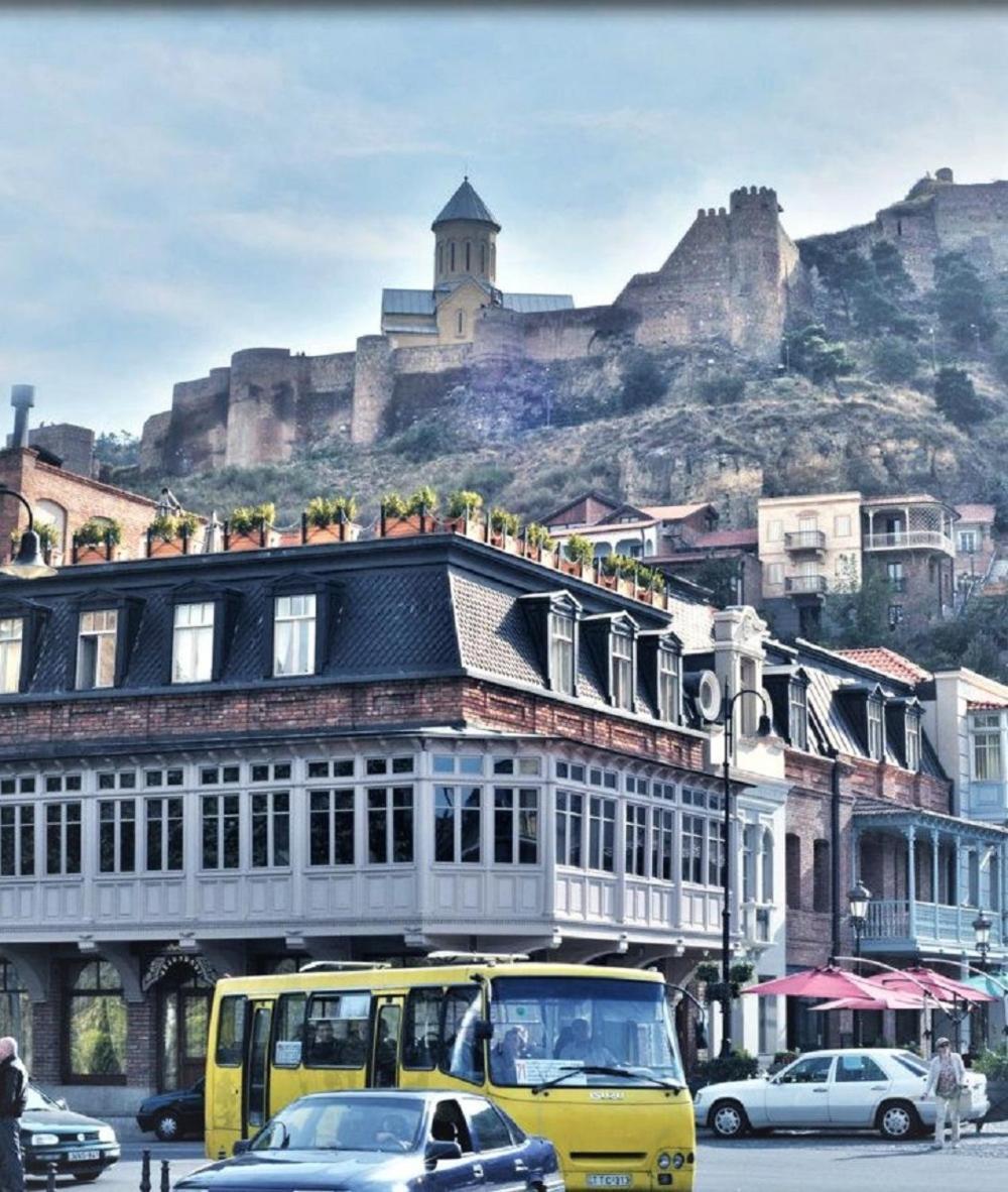 Hotel Elesa Tbilisi Buitenkant foto